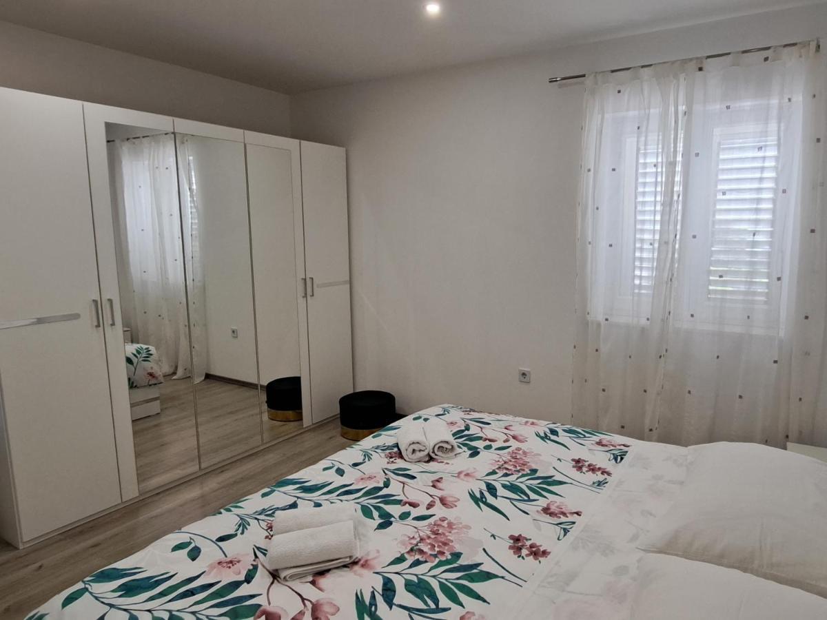 Kaštela Apartmani Pina 2 מראה חיצוני תמונה
