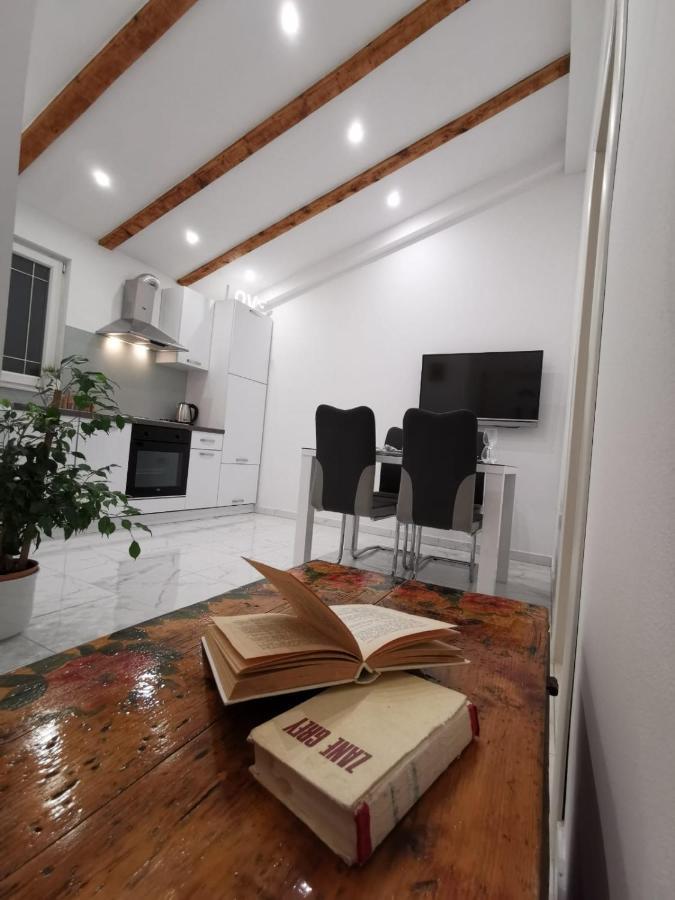 Kaštela Apartmani Pina 2 מראה חיצוני תמונה